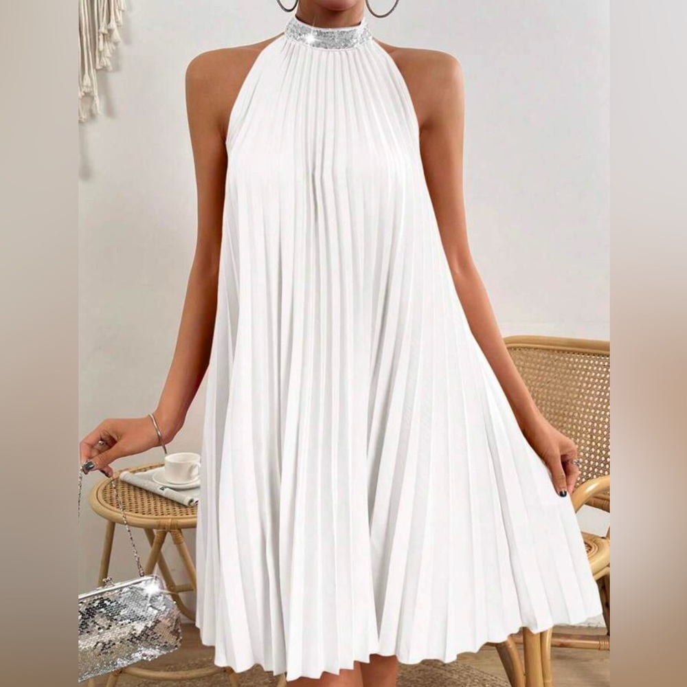 Elegant White Pleated Dress